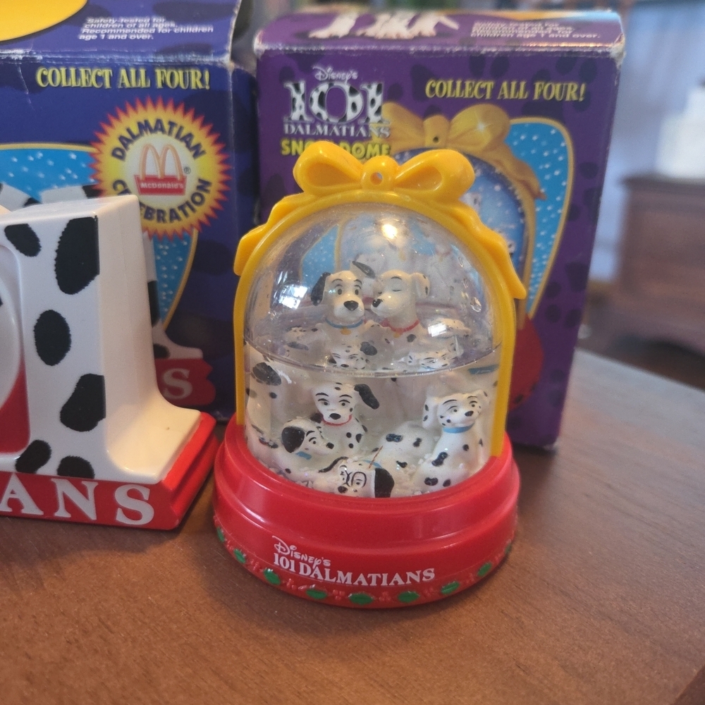 McDonald's 101 Dalmatians Snow Dome Set - Red, White, Black Full Set Of 4 - Picture 5 of 12